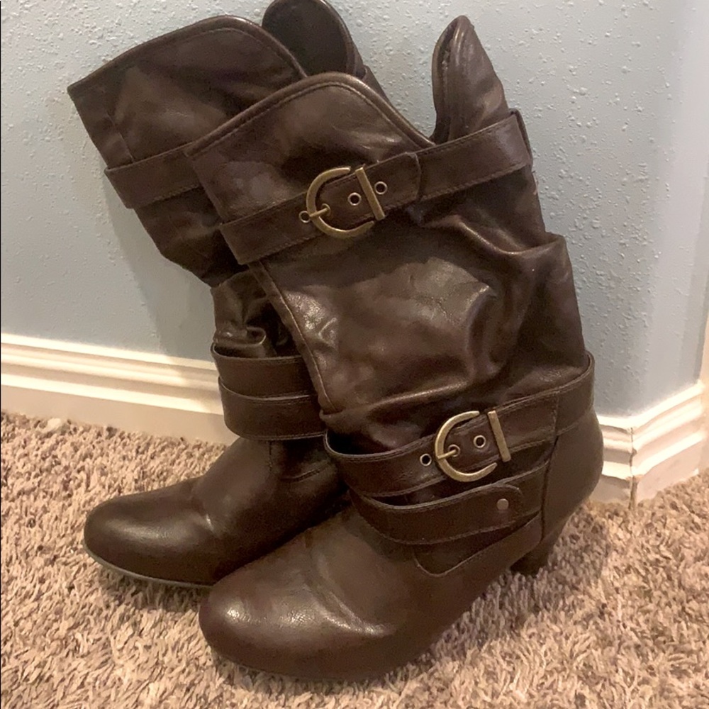 Mid calf buckle heeled boots